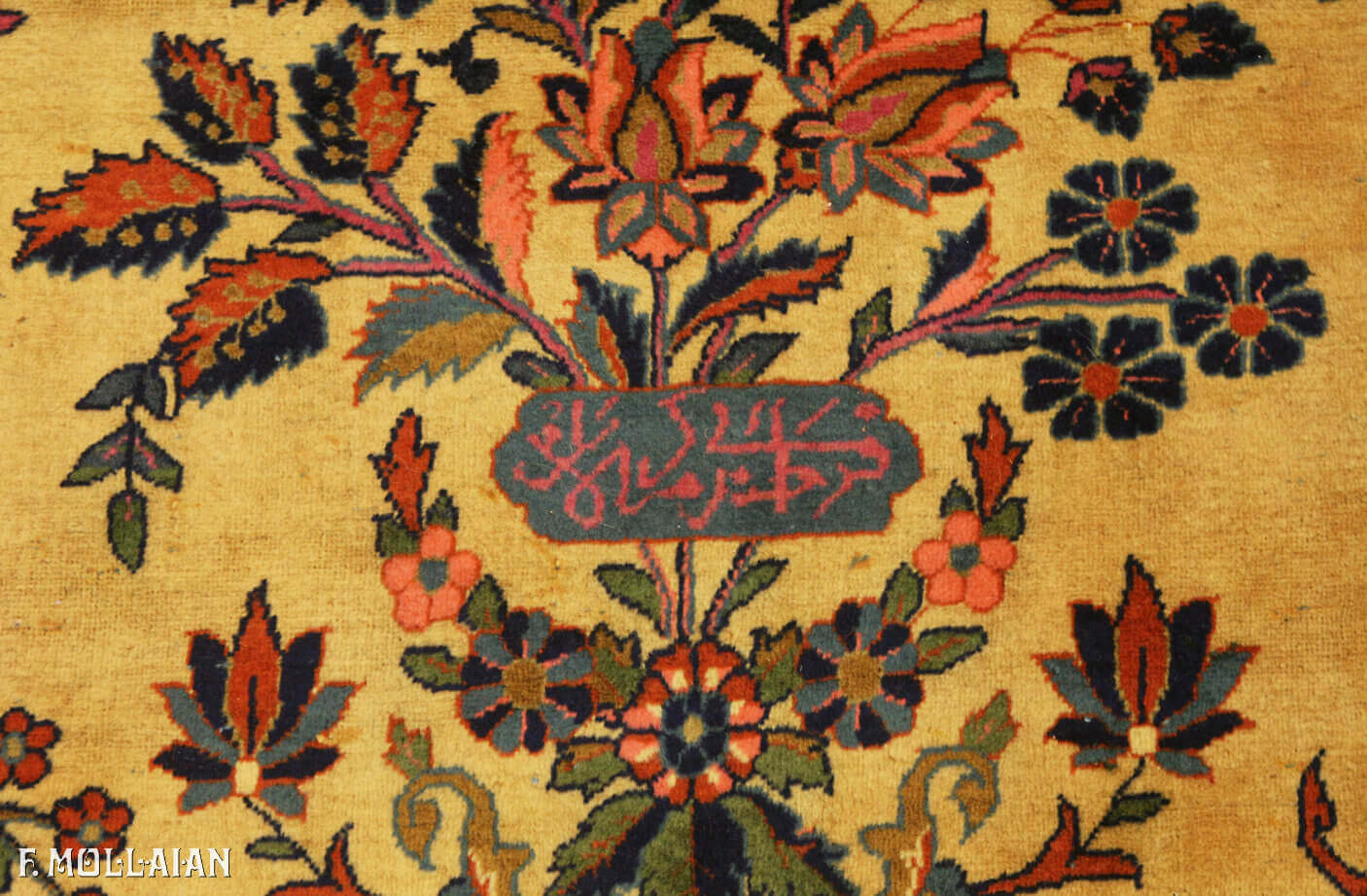 Antique Persian Kashan Manchester Carpet n°:71241500